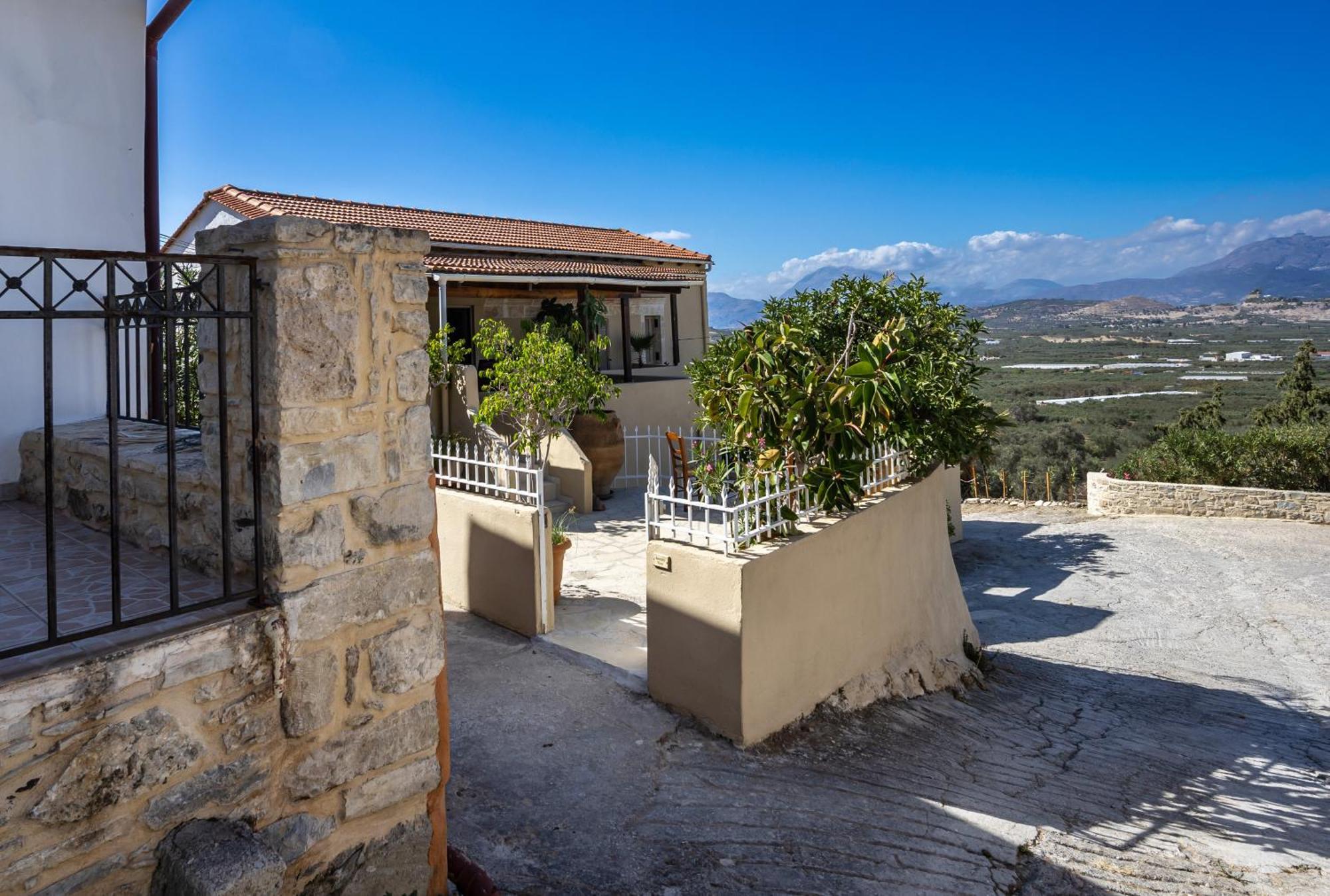 Serenity View - Traditional Village Apartment Kouses Eksteriør bilde